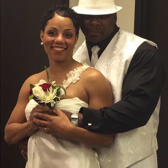 Meet your Posher, Carlton - Picture 1 of 1